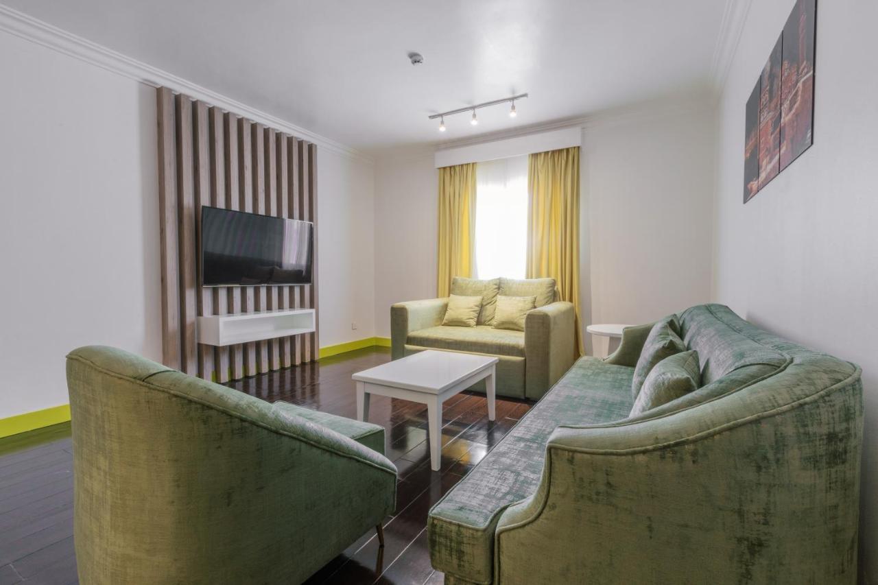 Super 8 Hotel Al Riyadh By Wyndham מראה חיצוני תמונה