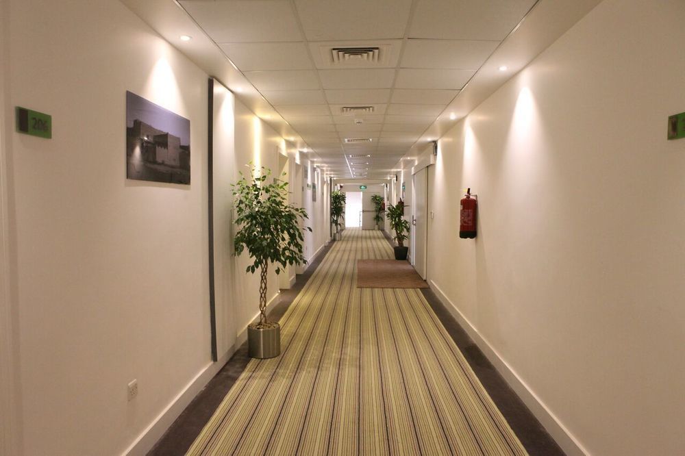 Super 8 Hotel Al Riyadh By Wyndham מראה חיצוני תמונה